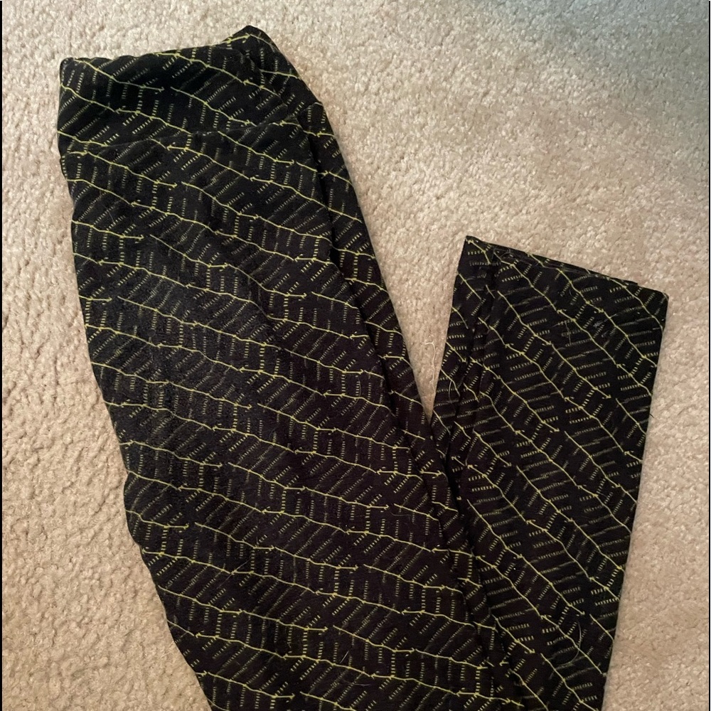LuLaRoe L/XL Kids leggings. Black with yellow detail.